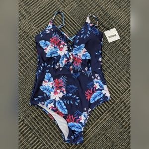 NWT Dilinte Tropical Swimsuit Crisscross Sz S